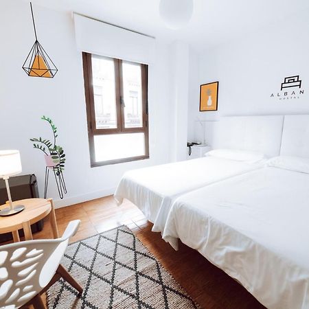 Hostal Misericordia Leon Bagian luar foto