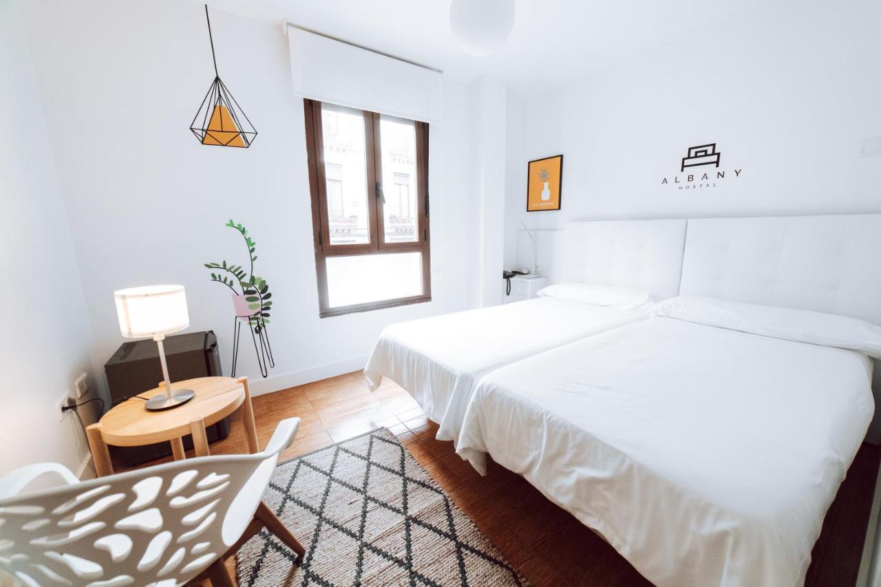 Hostal Misericordia Leon Bagian luar foto