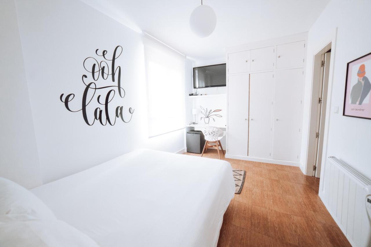 Hostal Misericordia Leon Bagian luar foto